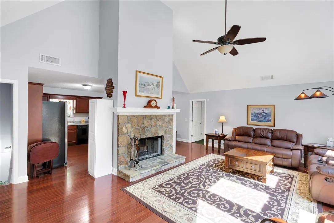 Property image 4 at 104 Gates Cove Drive, Fair Play, SC 29643