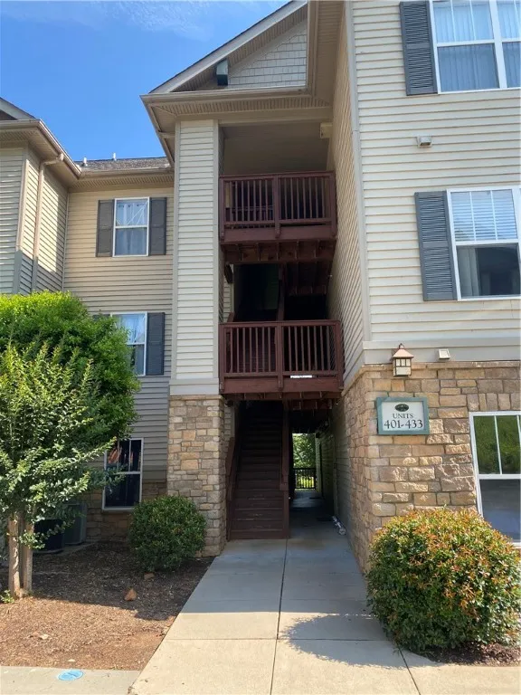 Property image 2 at 401 Harts Cove Way, Seneca, SC 29678