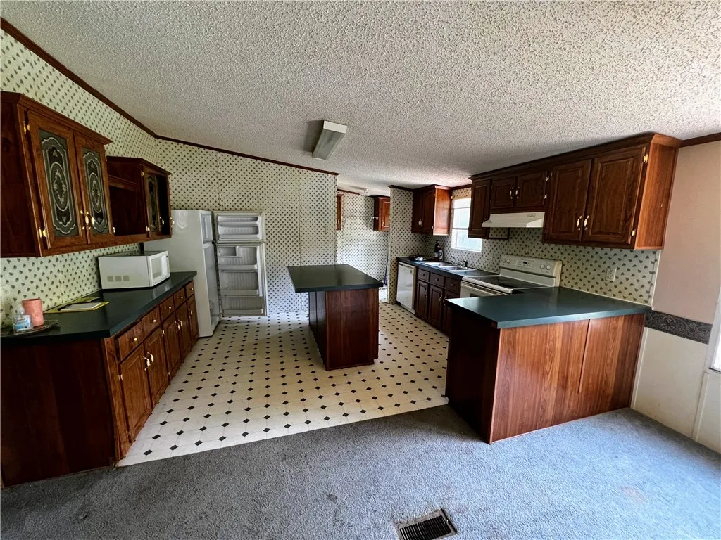 Property image 4 at 143 G Street, Williamston, SC 29697