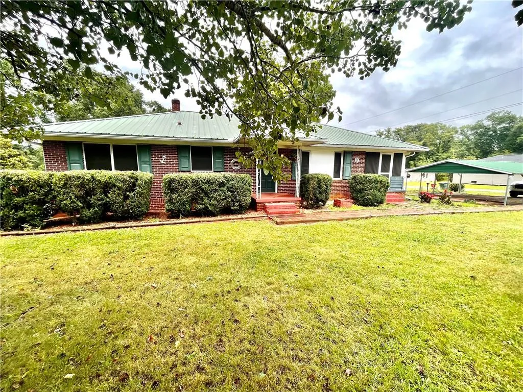 Property image 2 at 1021 Walnut Street, Seneca, SC 29678