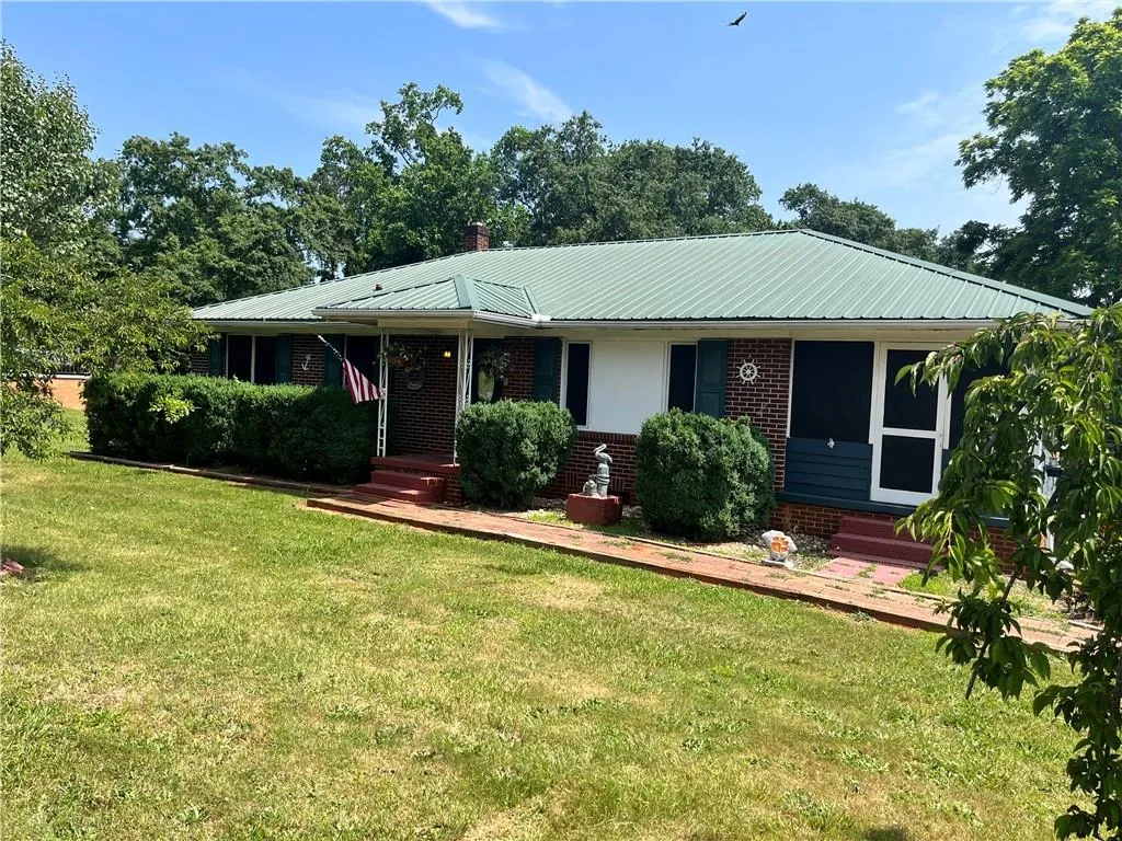 Property image 4 at 1021 Walnut Street, Seneca, SC 29678