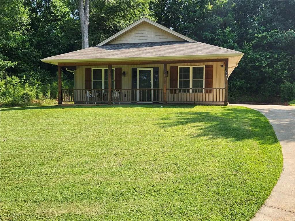 Property image 2 at 14047 Camelia Lane, Seneca, SC 29678