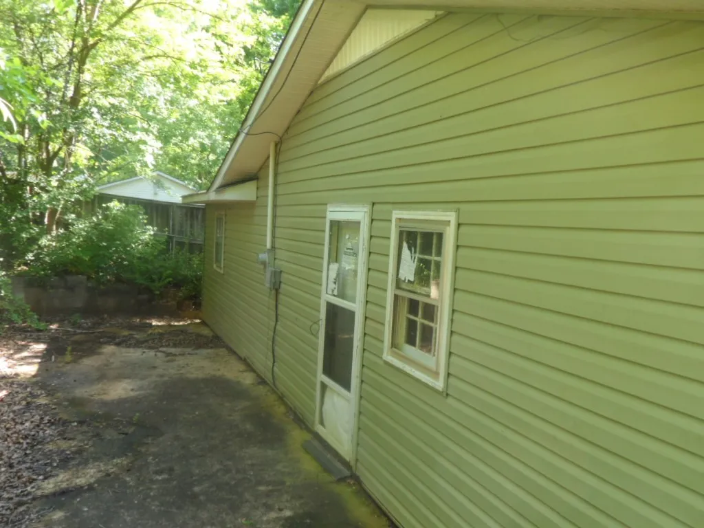 802 Dogwood Lane