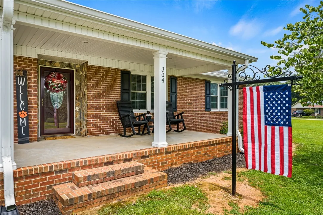 Property image 4 at 304 Hogg Road, Williamston, SC 29697