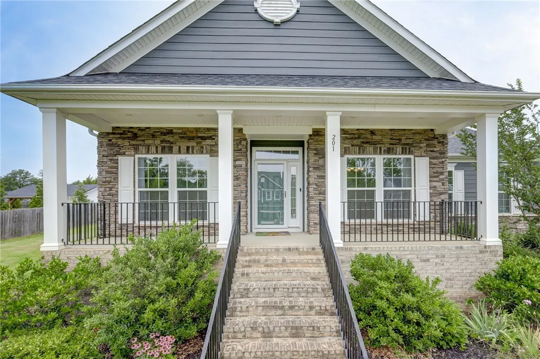 Property image 2 at 201 Sparrow Drive, Piedmont, SC 29673