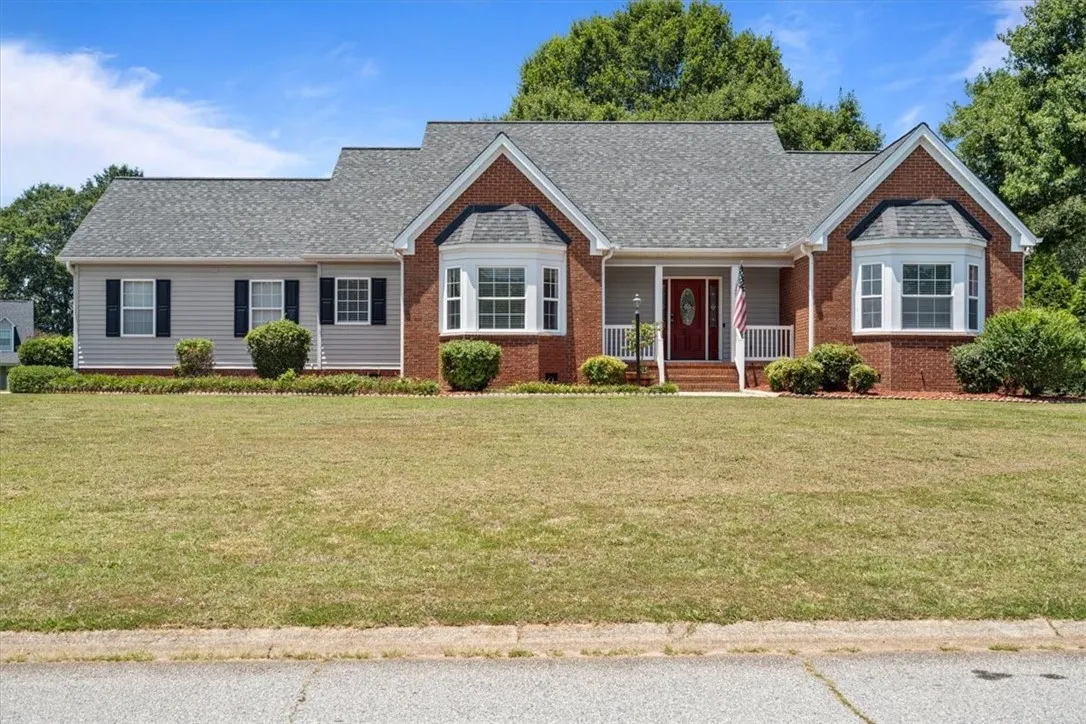 Property image 1 at 305 Huddersfield Drive, Piedmont, SC 29673