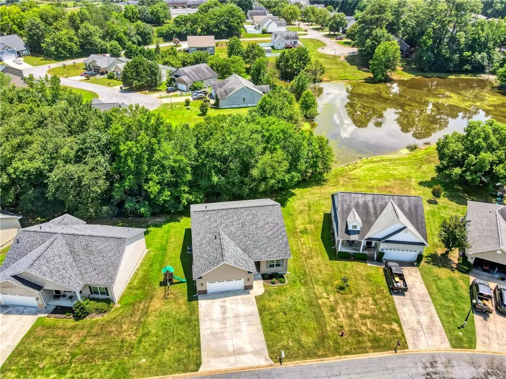 Property image 2 at 217 Ashwood Lane, Anderson, SC 29625