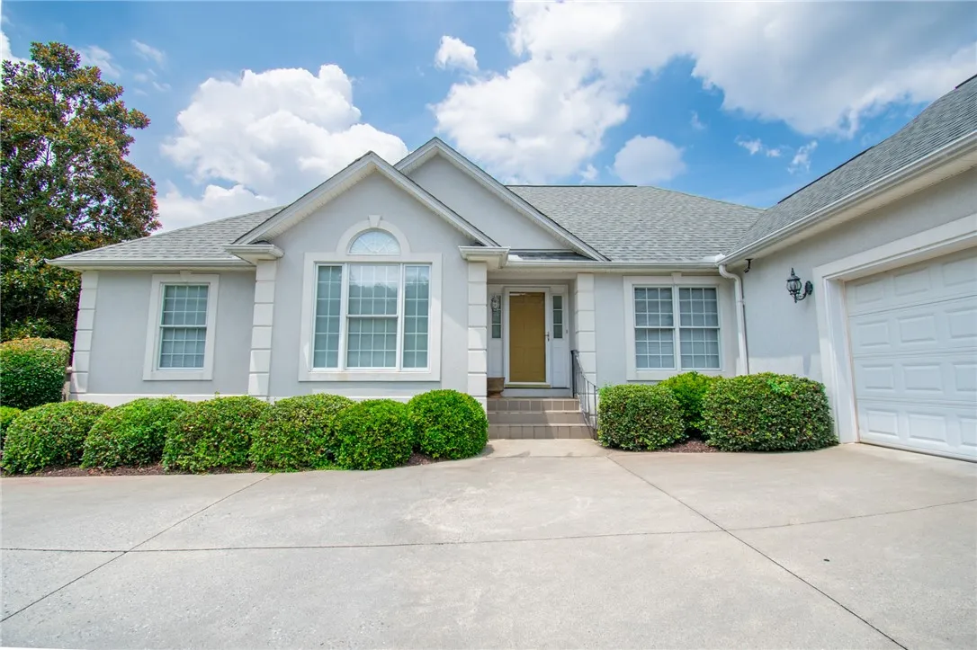 105 Bradley Park