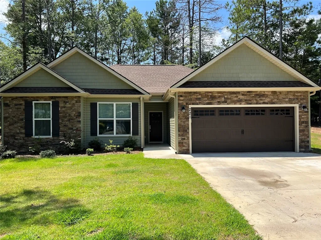 Property image 2 at 221 Chestnut Drive, Belton, SC 29627