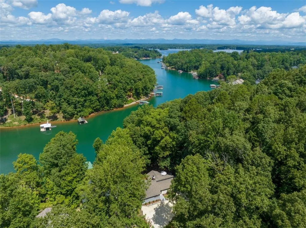 Property image 2 at 506 Inlet Drive, Seneca, SC 29672