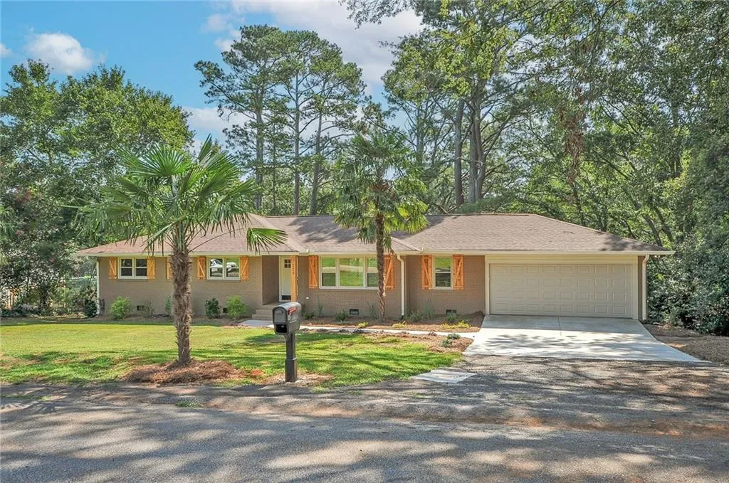 115 Twin Lakes Drive