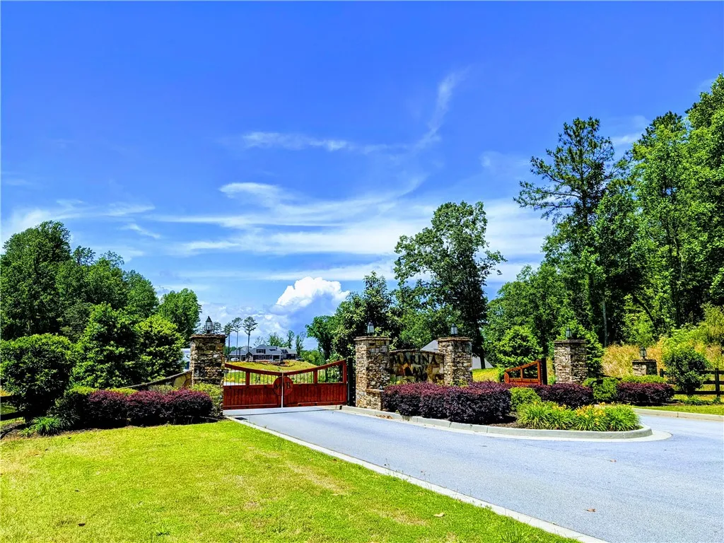 Lot 43 Keowee Cove