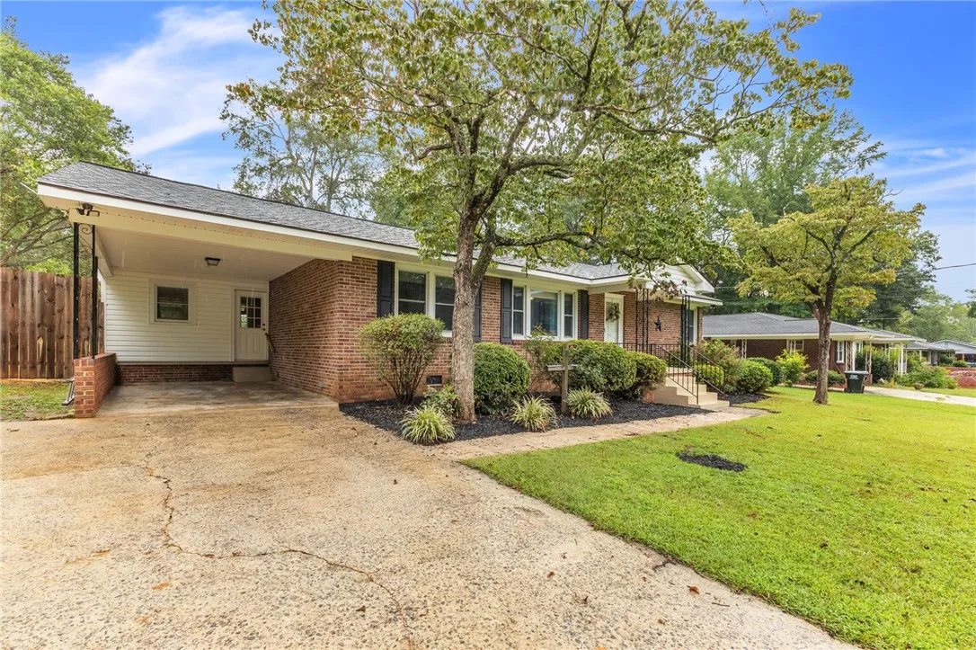 Property image 2 at 511 Forest Lane, Belton, SC 29627