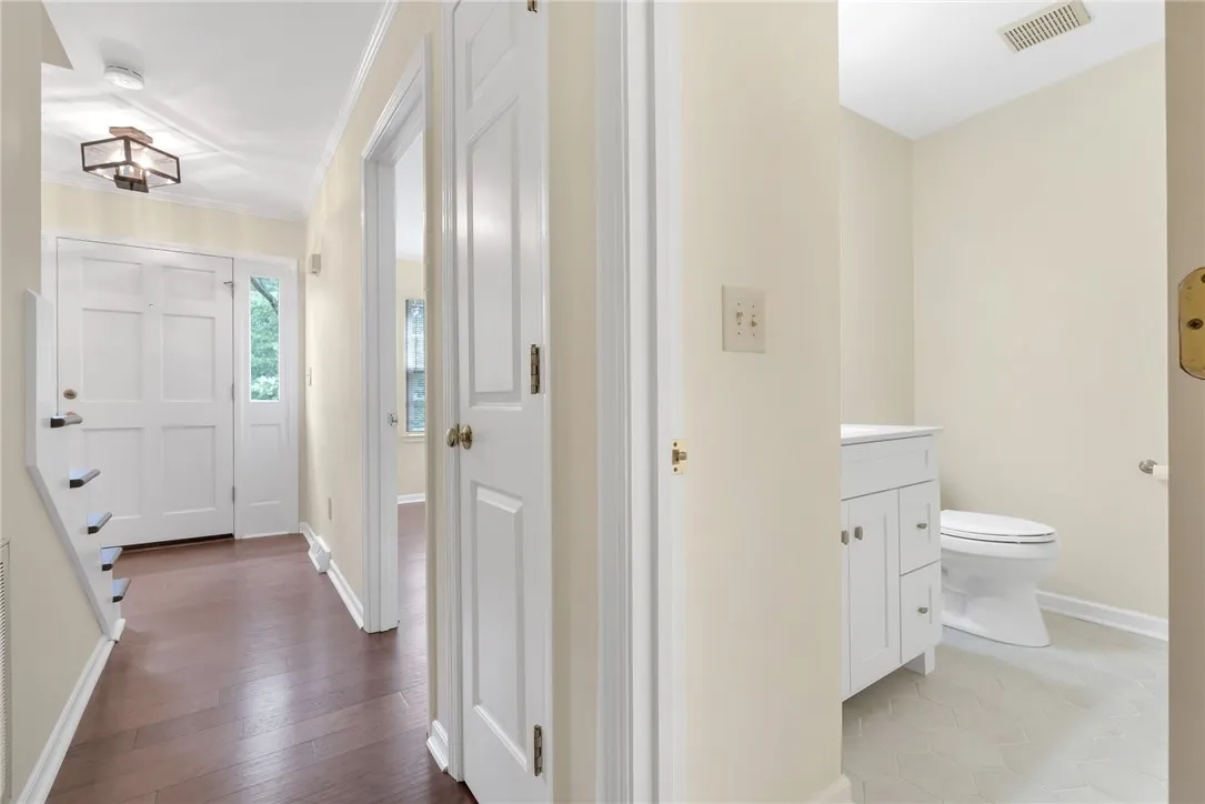 Property image 5 at 900 Main Street, Greenville, SC 29609