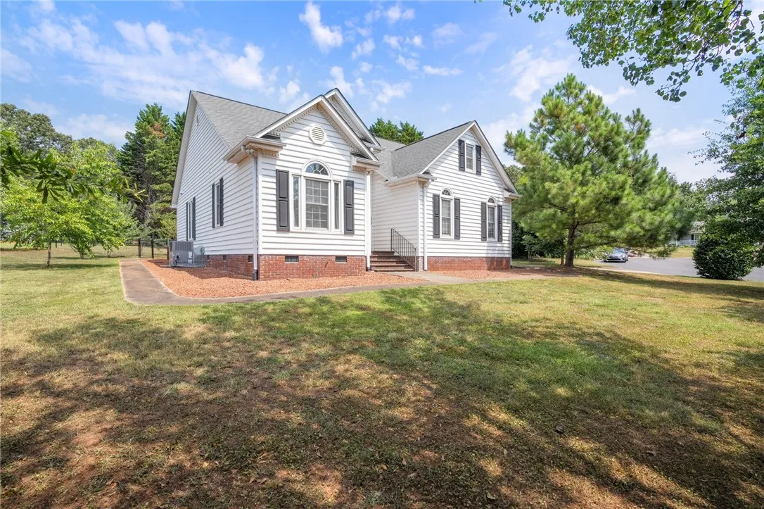 Property image 4 at 203 Westview N, Piedmont, SC 29673