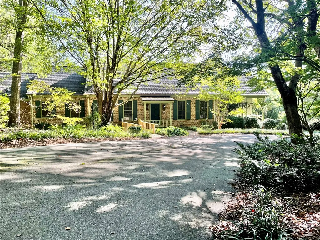 402 Ridgecrest Drive