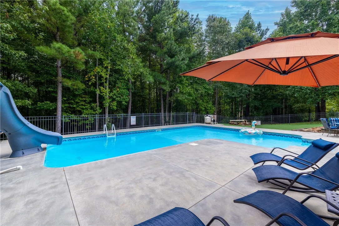 Property image 4 at 402 Home Stretch Drive, Seneca, SC 29672