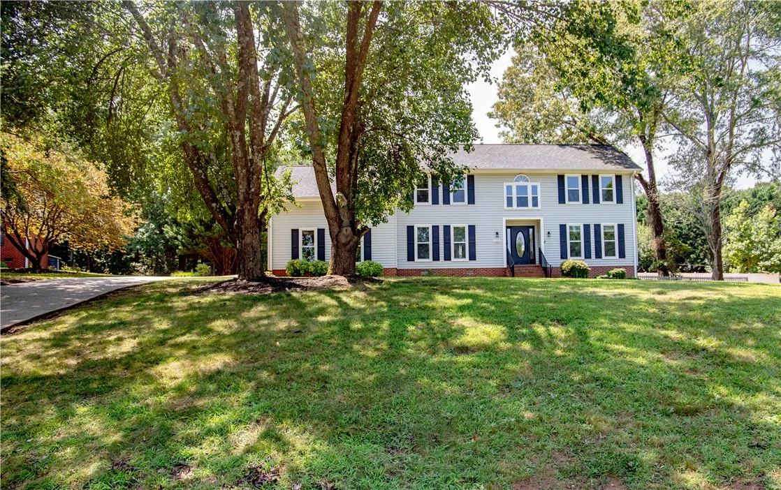 520 Brittany Park