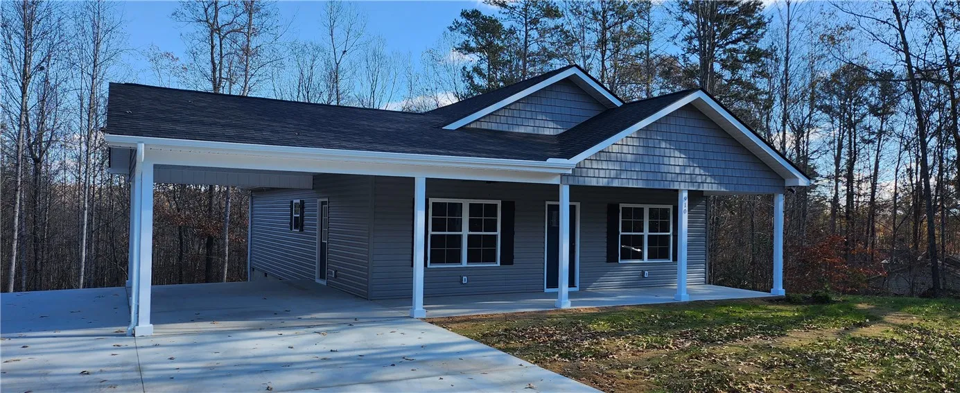 Property image 4 at 910 Robinhood Drive, Walhalla, SC 29691