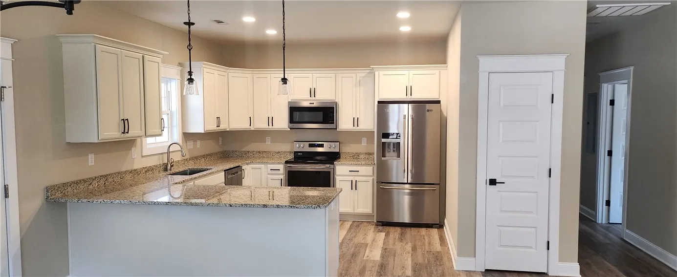 Property image 5 at 910 Robinhood Drive, Walhalla, SC 29691
