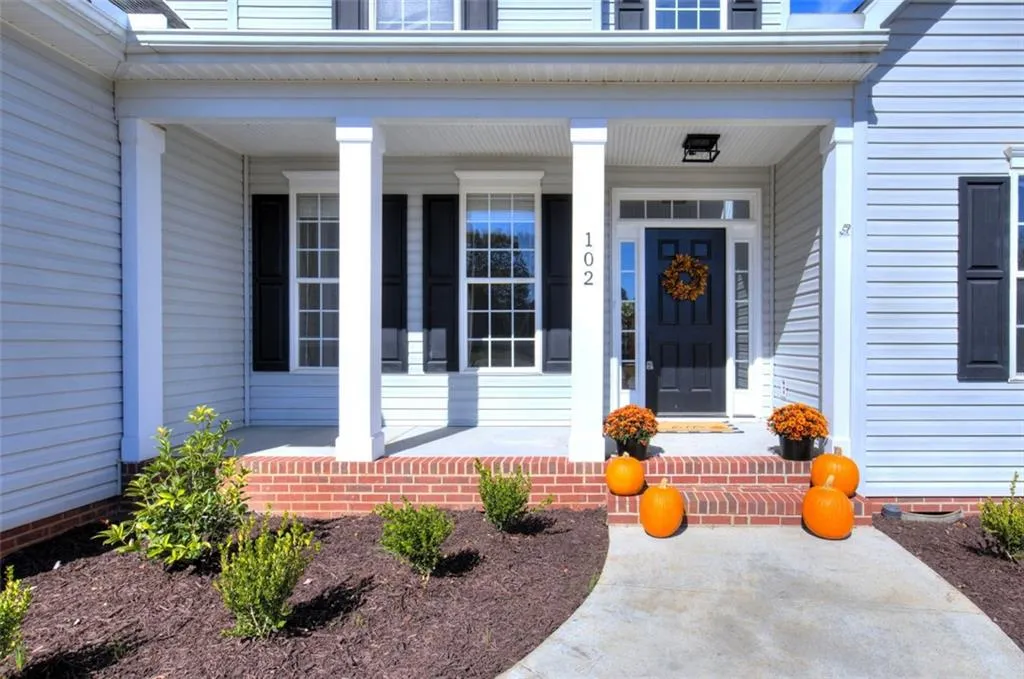 Property image 4 at 102 Bugle Horne Court, Easley, SC 29642
