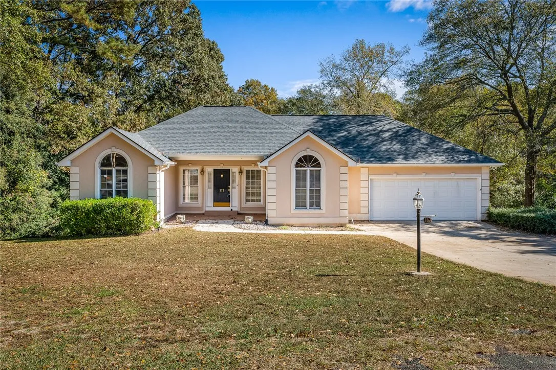117 Twin Lakes Drive