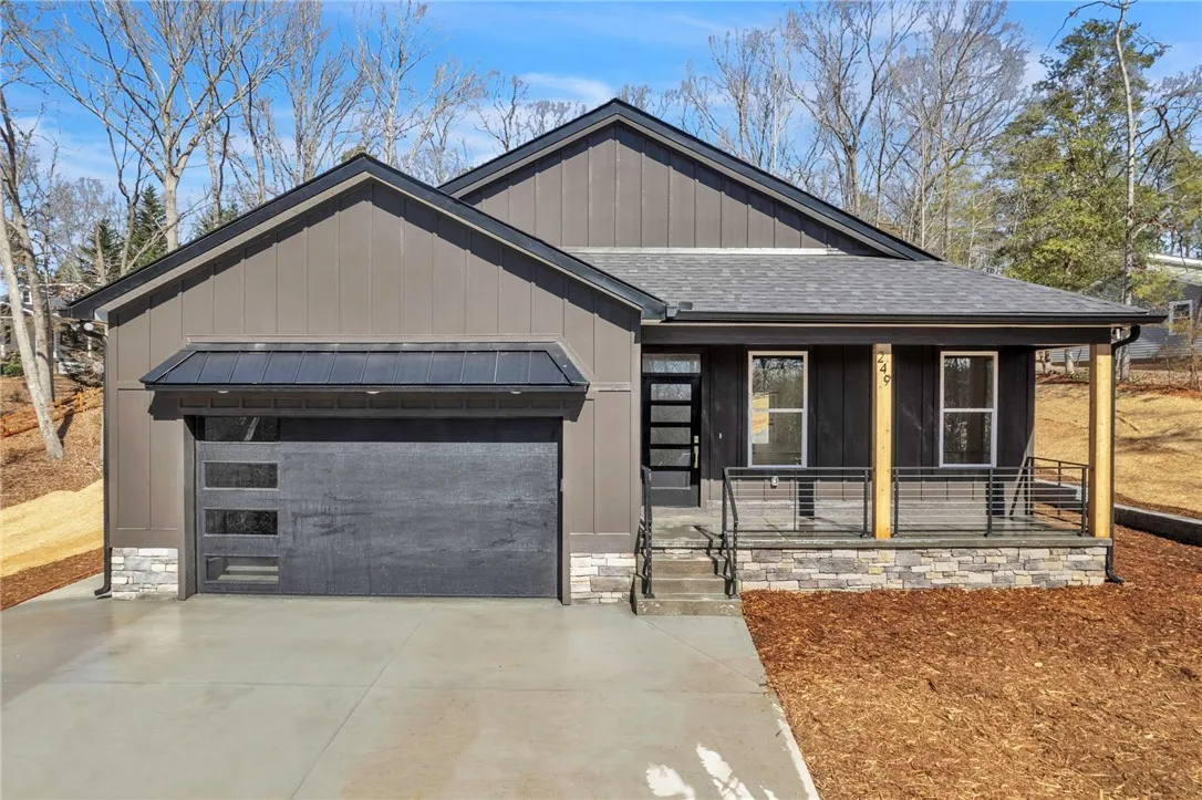 249 Indian Trail