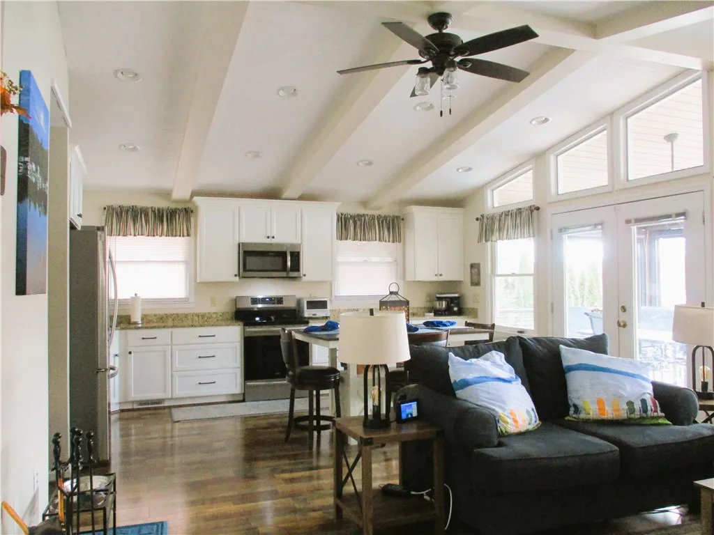 Property image 5 at 257 Jumping Branch Road, Tamassee, SC 29686