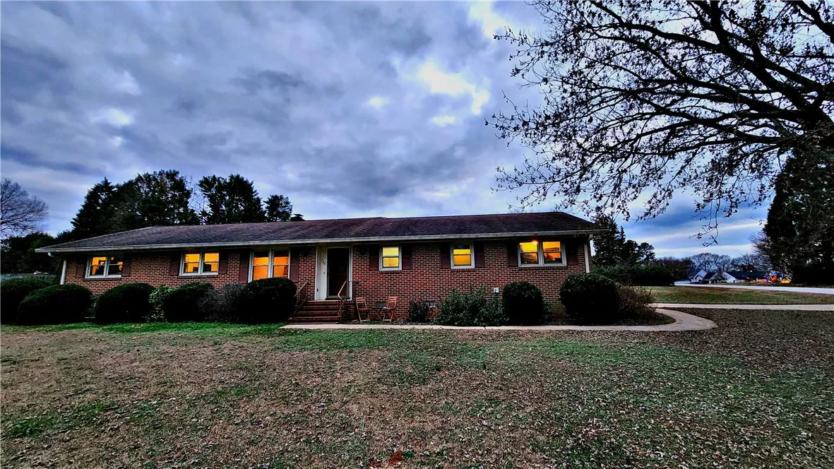 Property image 3 at 207 Stonehaven Drive, Anderson, SC 29625