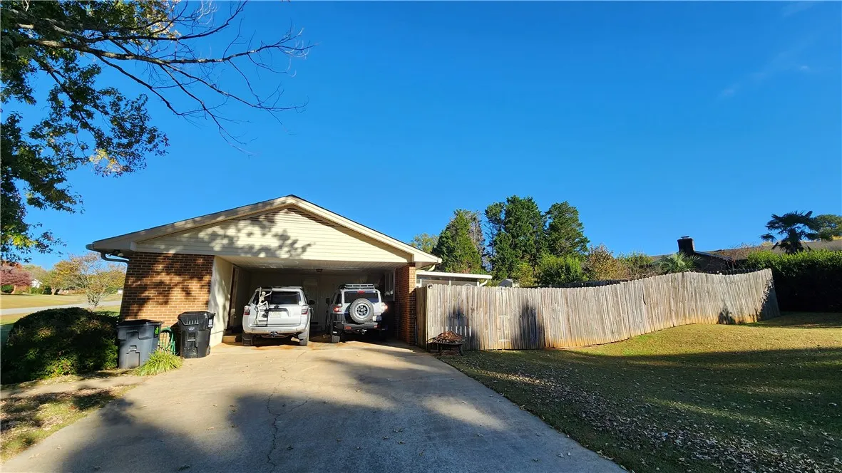 Property image 4 at 207 Stonehaven Drive, Anderson, SC 29625