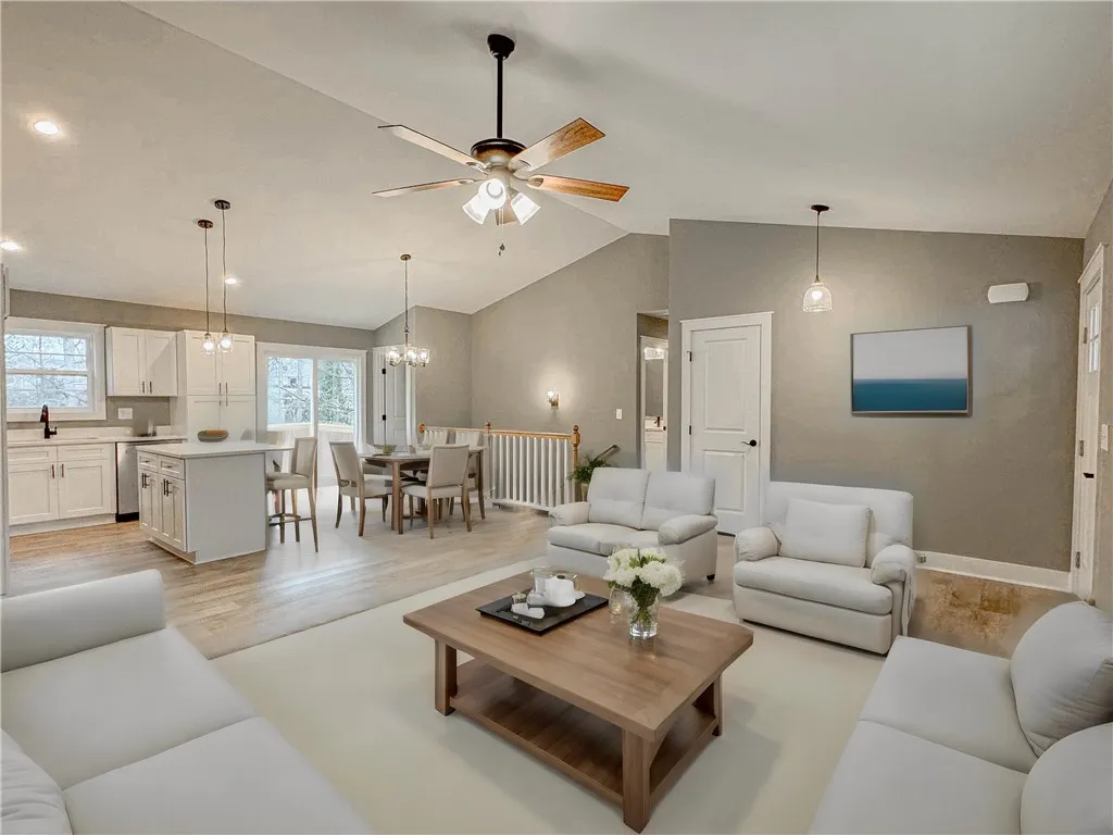 Property image 3 at 415 Sherwood Drive, Seneca, SC 29678