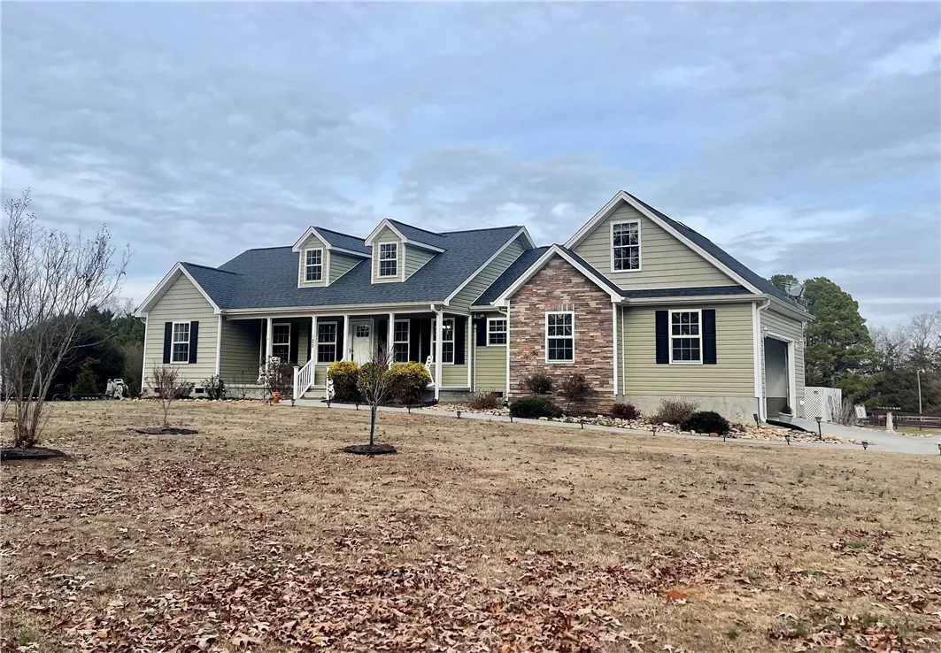 125 Oak Forest Trail