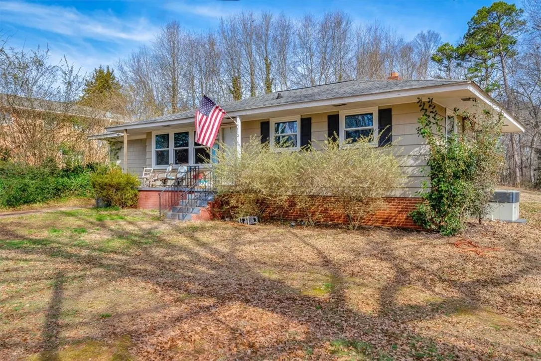 Property image 3 at 112 Pineview Drive, Liberty, SC 29657