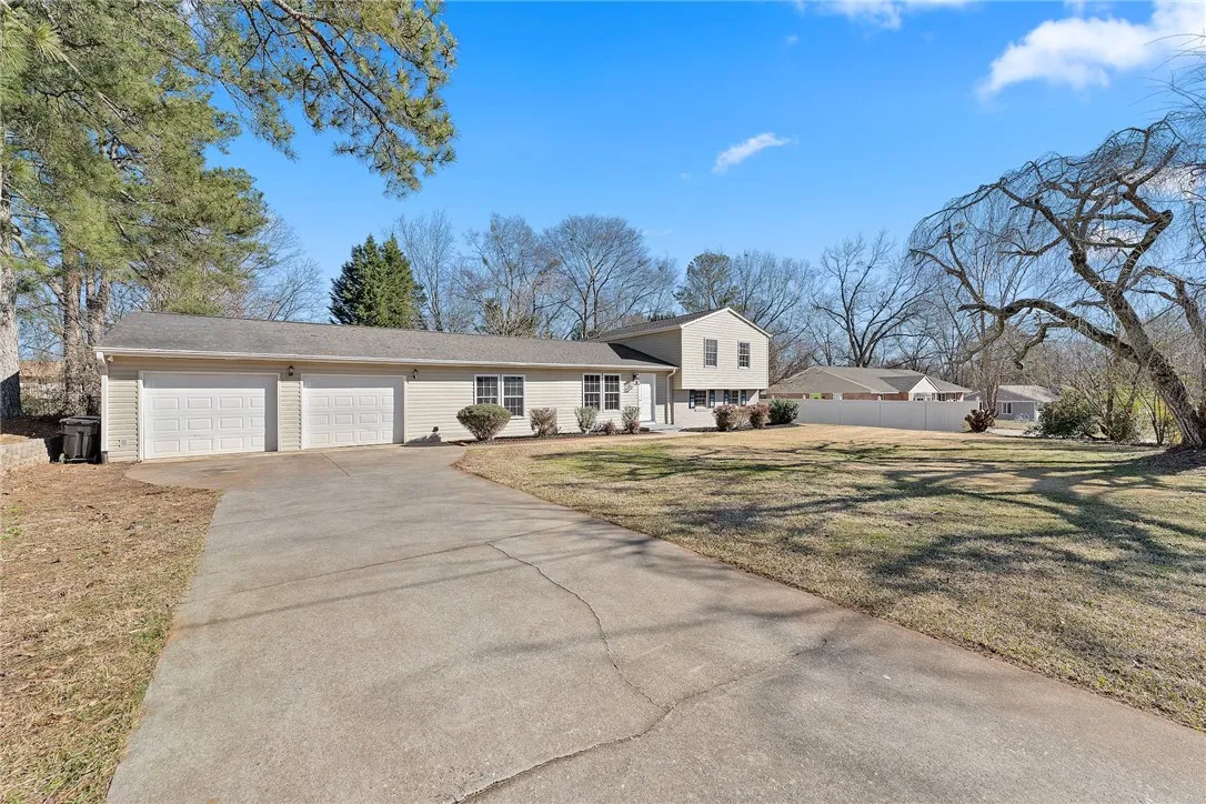 Property image 2 at 2901 Beechwood Parkway, Anderson, SC 29625