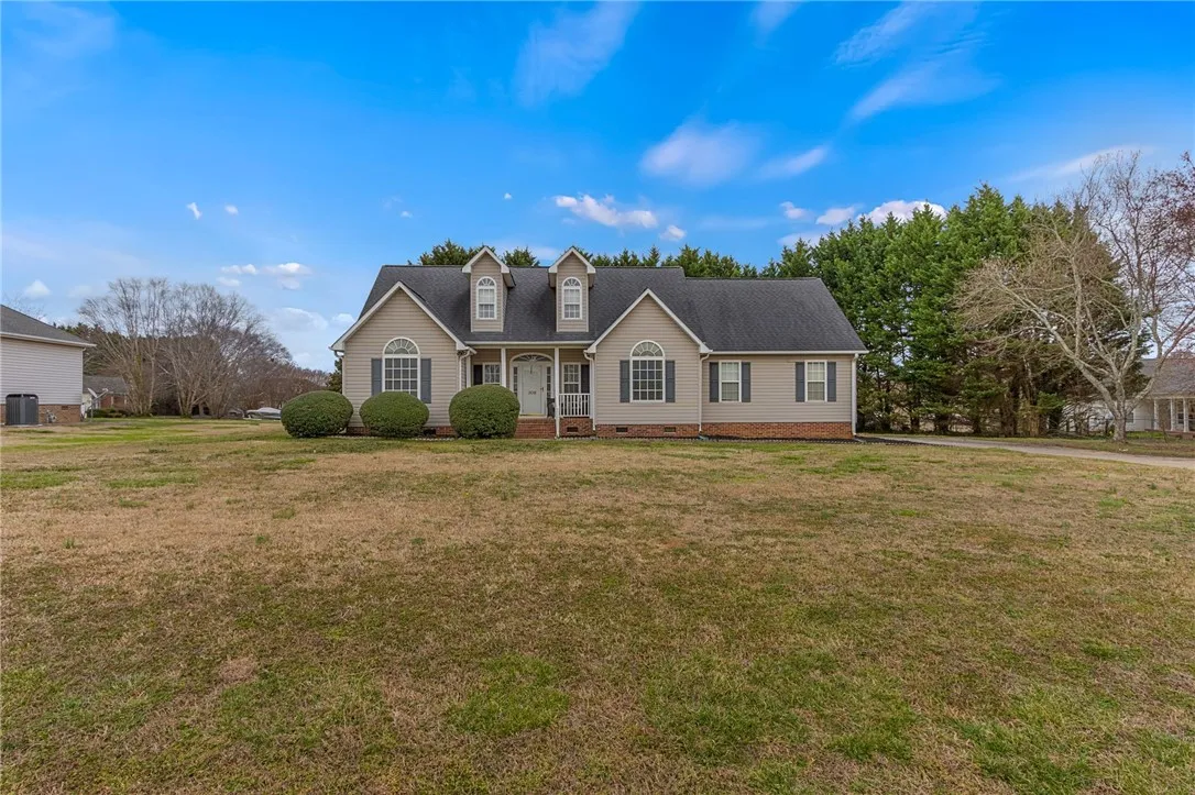 Property image 4 at 309 Smithfield Drive, Anderson, SC 29621