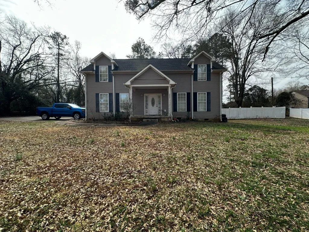 905 Kings Road