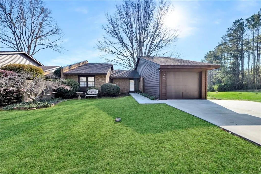Property image 1 at 300 Downs Boulevard, Clemson, SC 29631