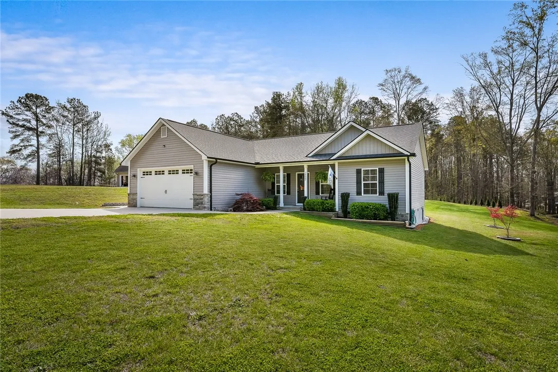 Property image 3 at 10007 Tokeena Path Drive, Seneca, SC 29678