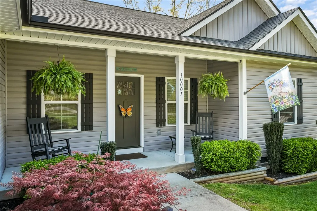 Property image 4 at 10007 Tokeena Path Drive, Seneca, SC 29678