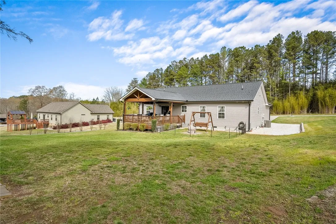 Property image 5 at 10007 Tokeena Path Drive, Seneca, SC 29678