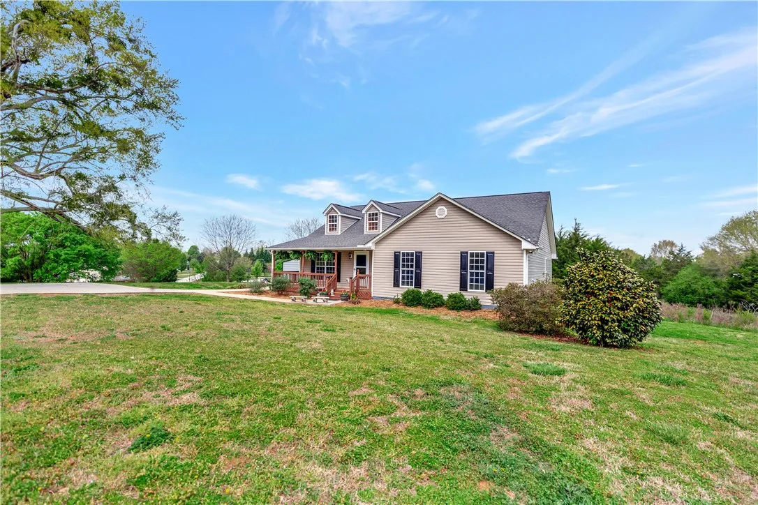 Property image 4 at 689 Sitton Mill Road, Seneca, SC 29678