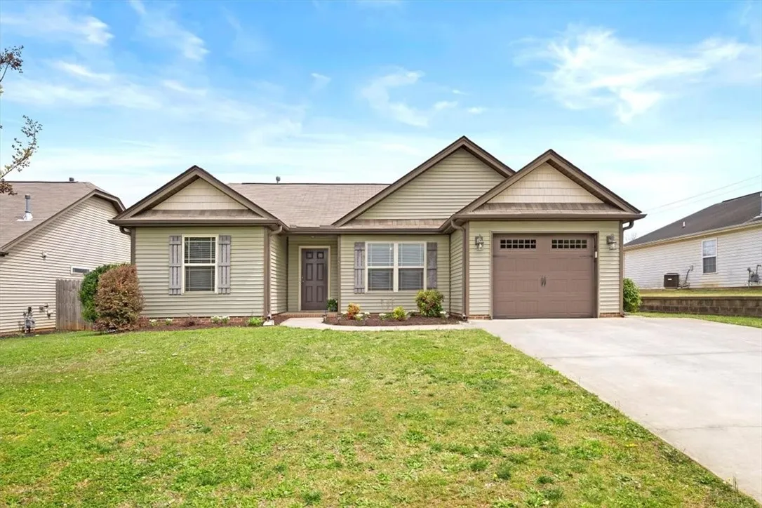 102 Veranda Circle