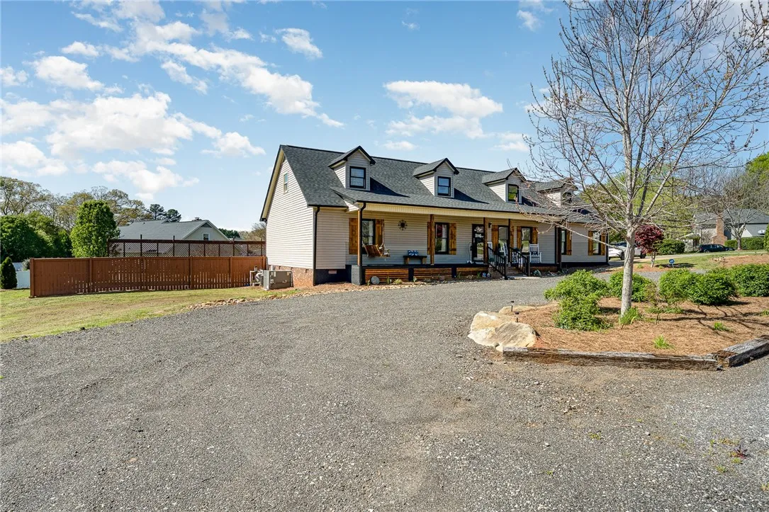 Property image 2 at 98 Wildmarsh Road, Piedmont, SC 29673