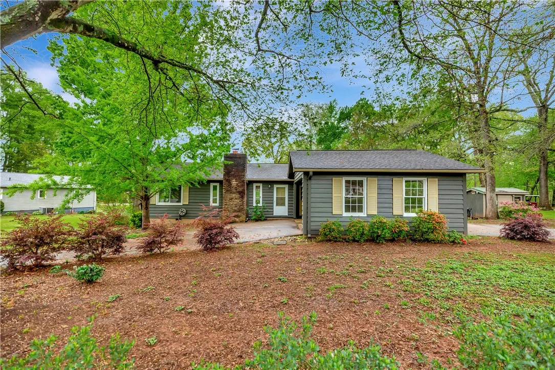 Property image 2 at 309 Meadow Drive, Seneca, SC 29678