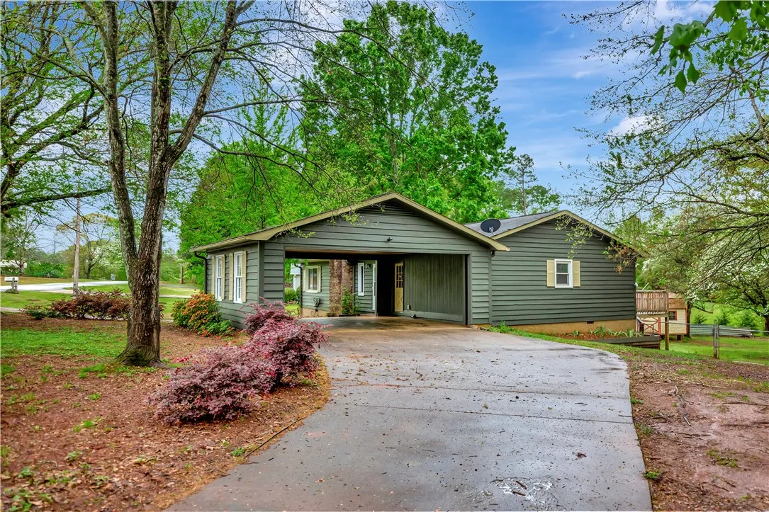 Property image 4 at 309 Meadow Drive, Seneca, SC 29678