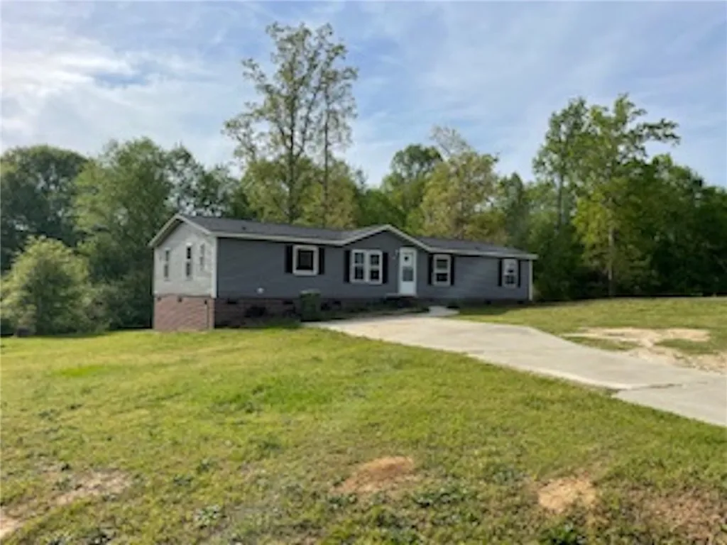 Property image 1 at 128 Sue Ella Court, Townville, SC 29689