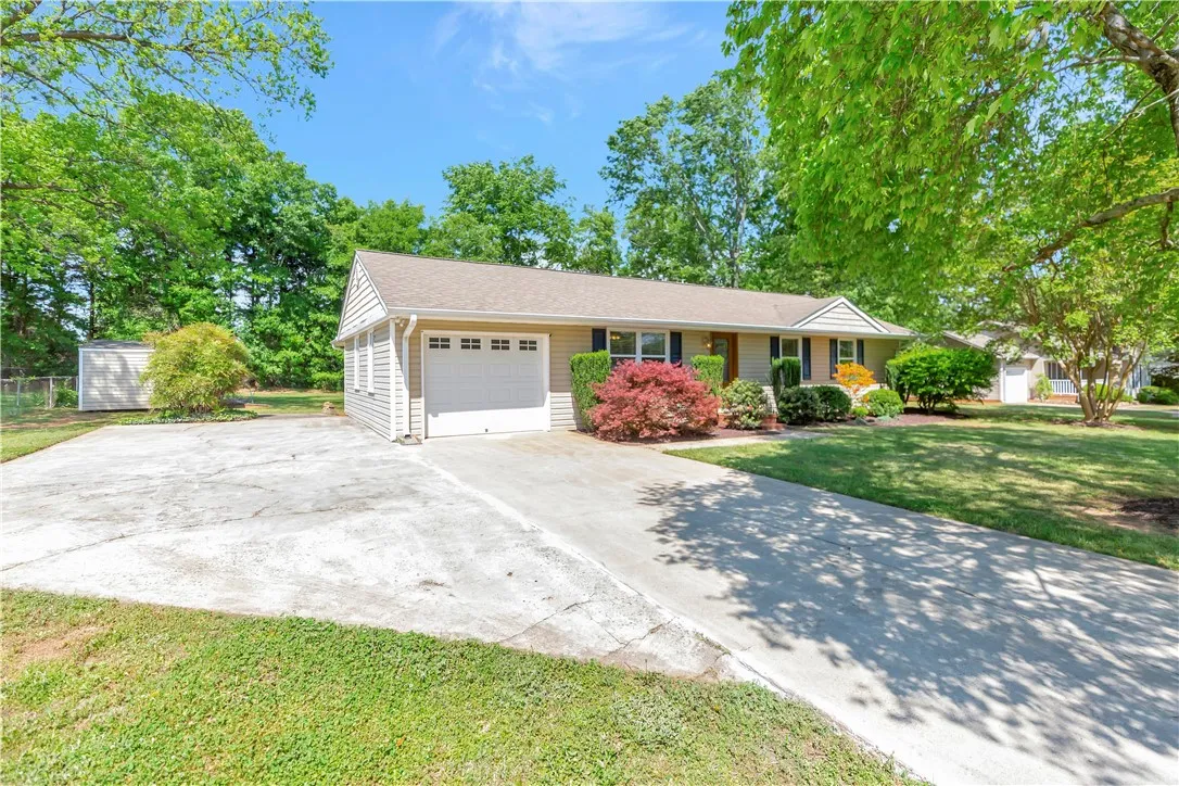 Property image 2 at 2905 Beechwood Parkway, Anderson, SC 29621