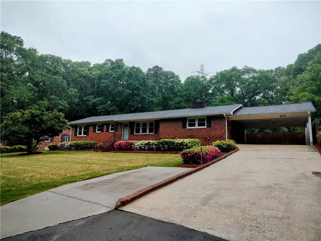 Property image 2 at 207 Holden Drive, Clemson, SC 29631
