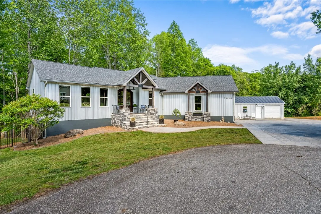 5036 King Drive