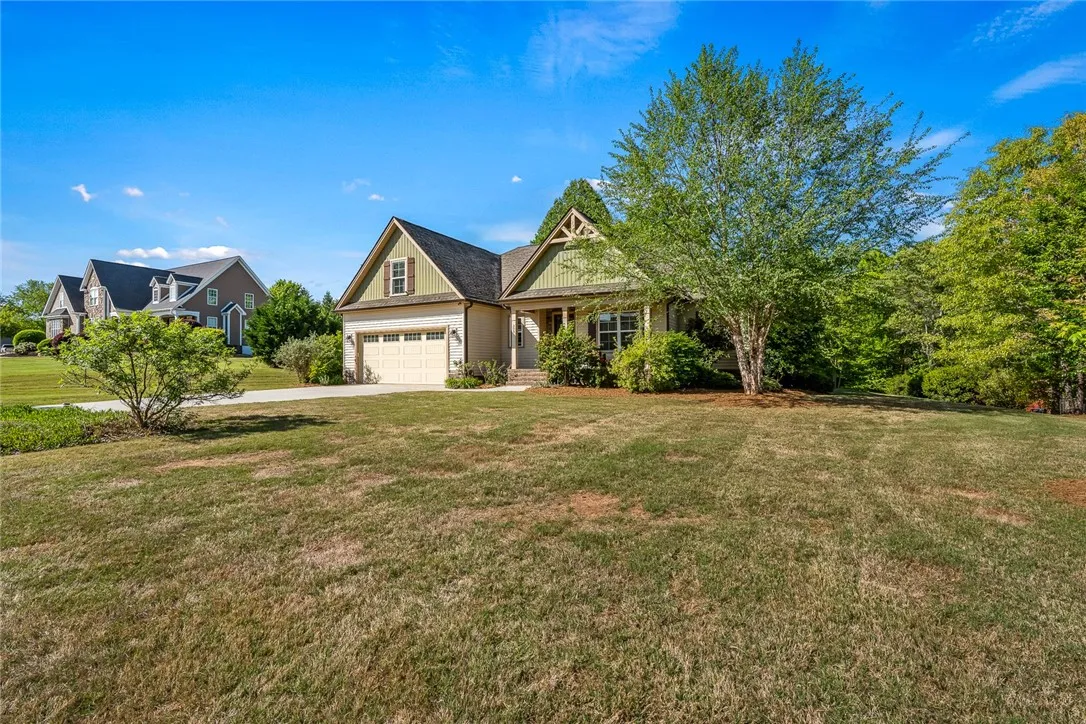 Property image 3 at 305 Edens Ridge Drive, Six Mile, SC 29682
